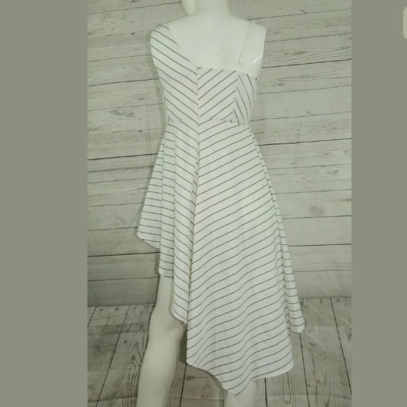 Akira asymmetrical hi-low formal top sleeveless - Picture 5 of 6